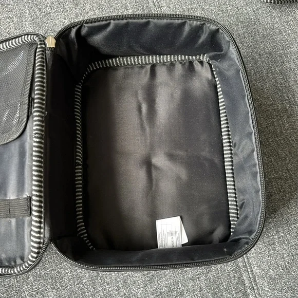 Sephora Collection make up case. - Picture 6 of 17